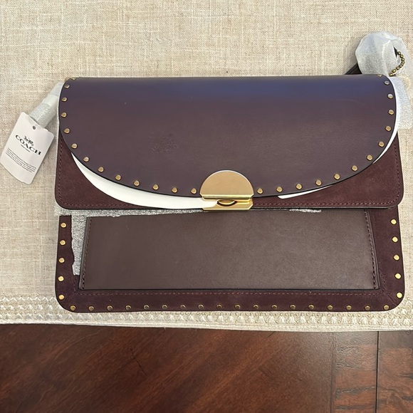 Brand new Coach Dreamer shoulder bag with rivets. 100% authentic with dust bag. - Picture 5 of 8